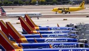 Cierre del gobierno: Aerolíneas cancelan 35 vuelos del viernes en aeropuerto de Las Vegas tras orden federal